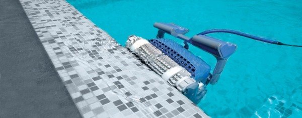 DOLPHIN ''M400'' OTOMATİK HAVUZ SÜPÜRGESİ